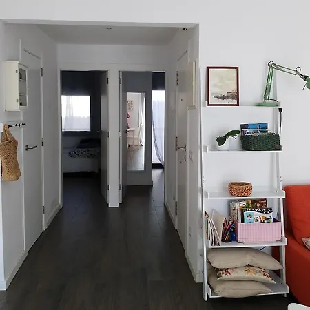 Apartment Pis Practic I Agradable Sobre La Marina