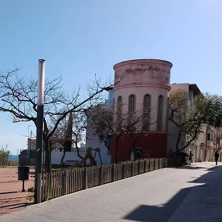 Pis Practic I Agradable Sobre La Marina Palamos