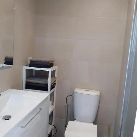 Apartment Pis Practic I Agradable Sobre La Marina *