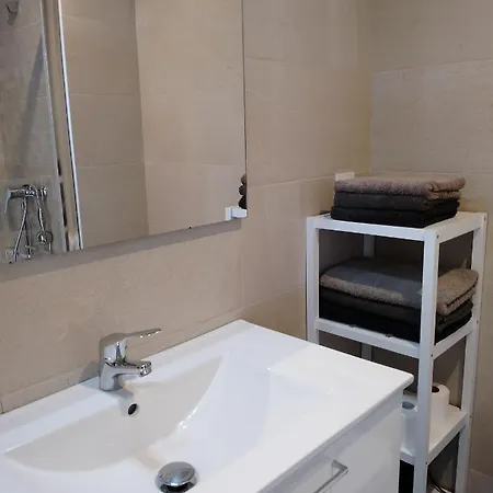 Pis Practic I Agradable Sobre La Marina Apartment *