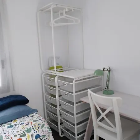 Pis Practic I Agradable Sobre La Marina Apartment