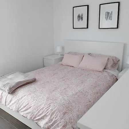 Pis Practic I Agradable Sobre La Marina Apartment